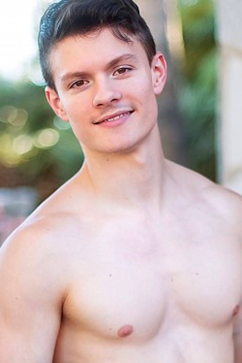 Tyler Sweet performer profile