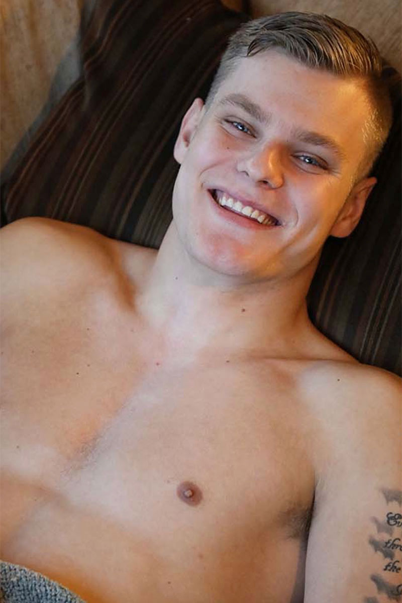 Axel Woods performer profile