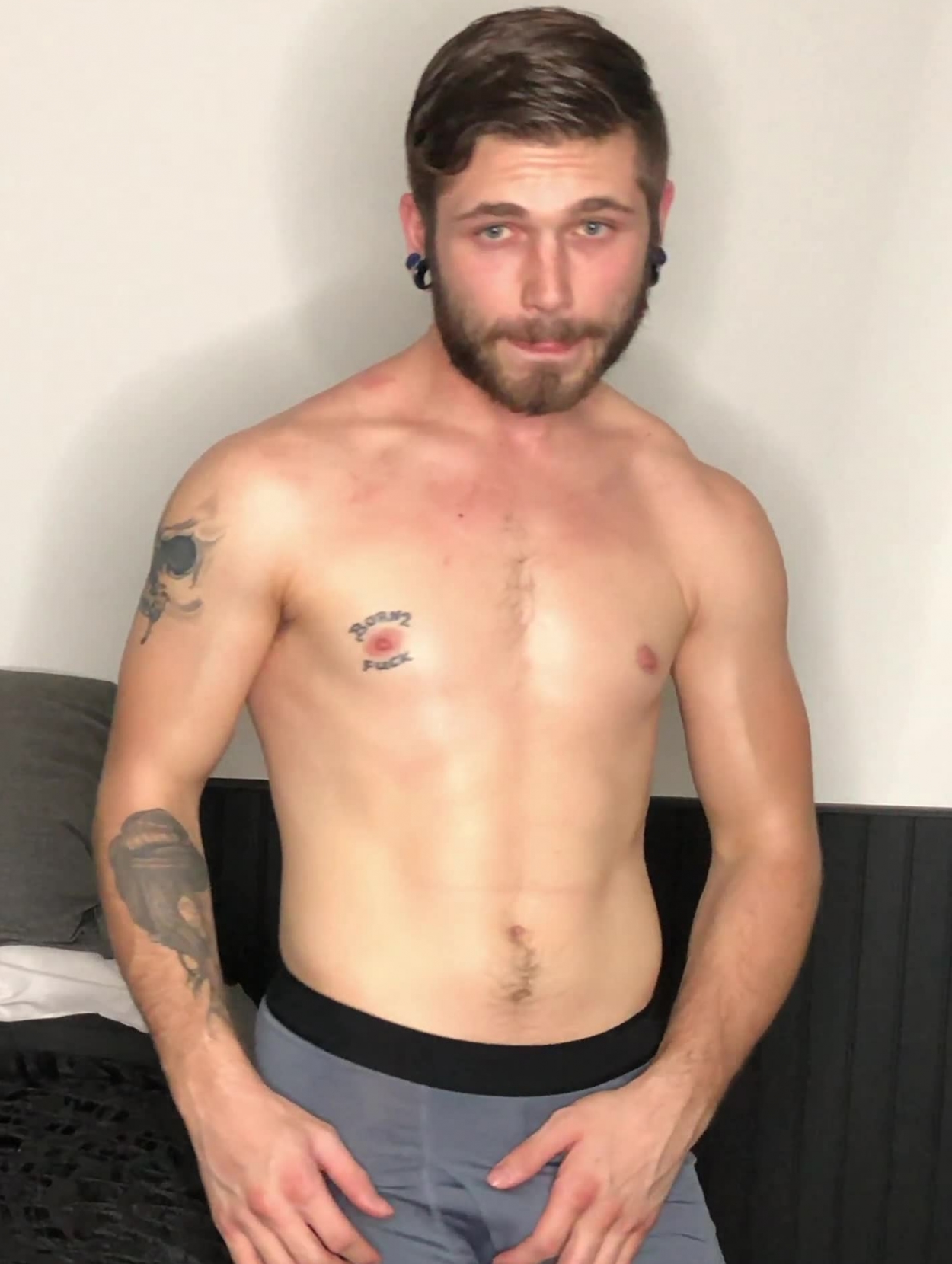 Tyler Castle performer profile