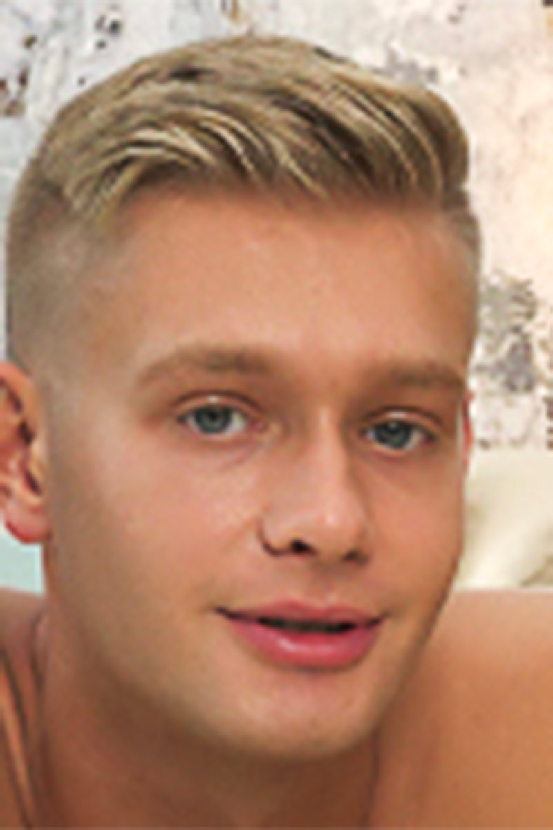 Kyro Adams performer profile
