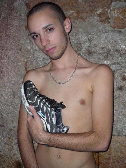 Alex Kiffeur performer profile