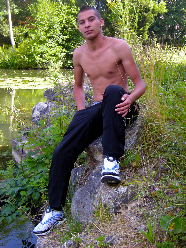 Akim Ibrahim performer profile