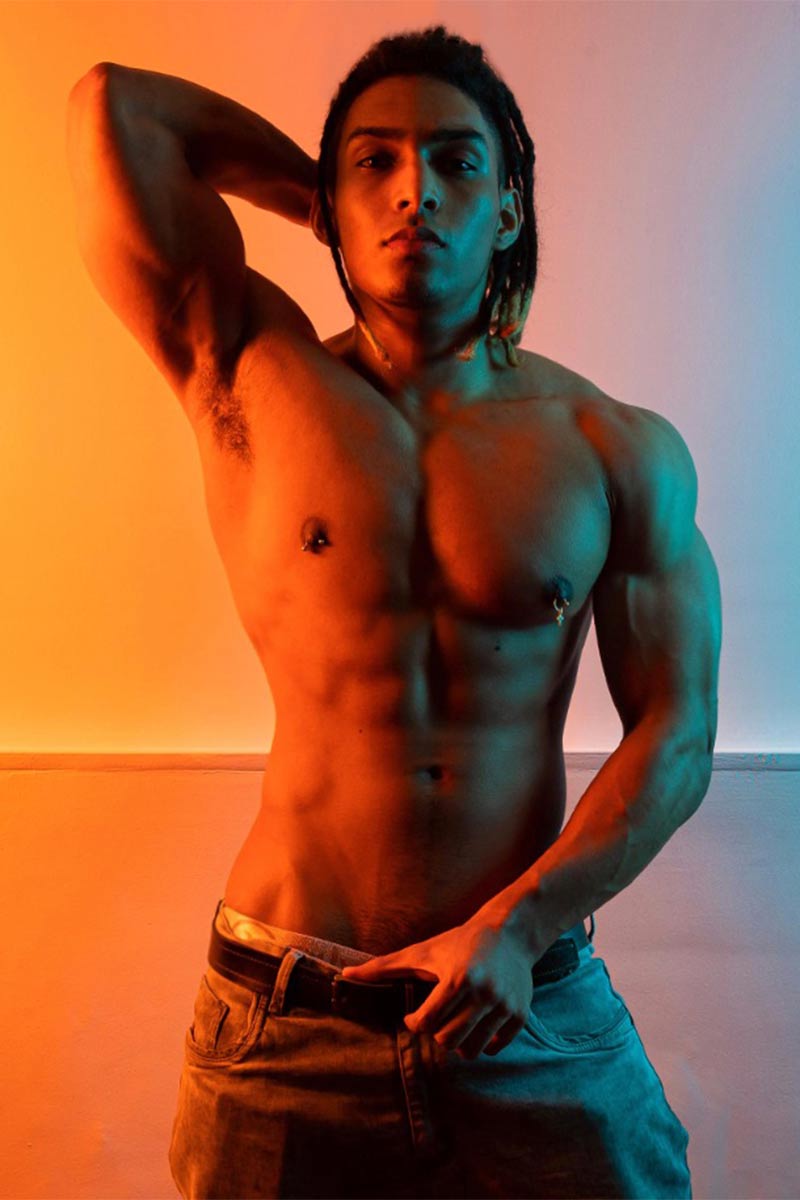 Bruce Roldan performer profile