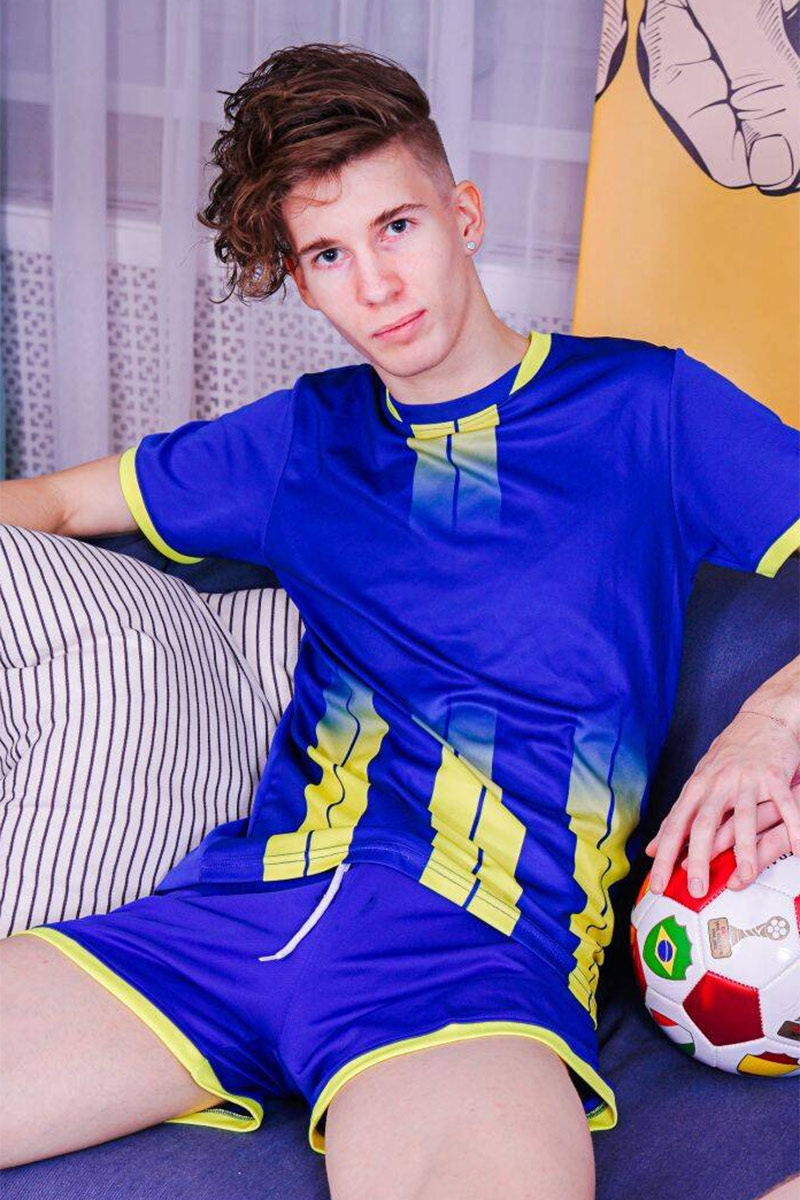 Alex Hofer performer profile