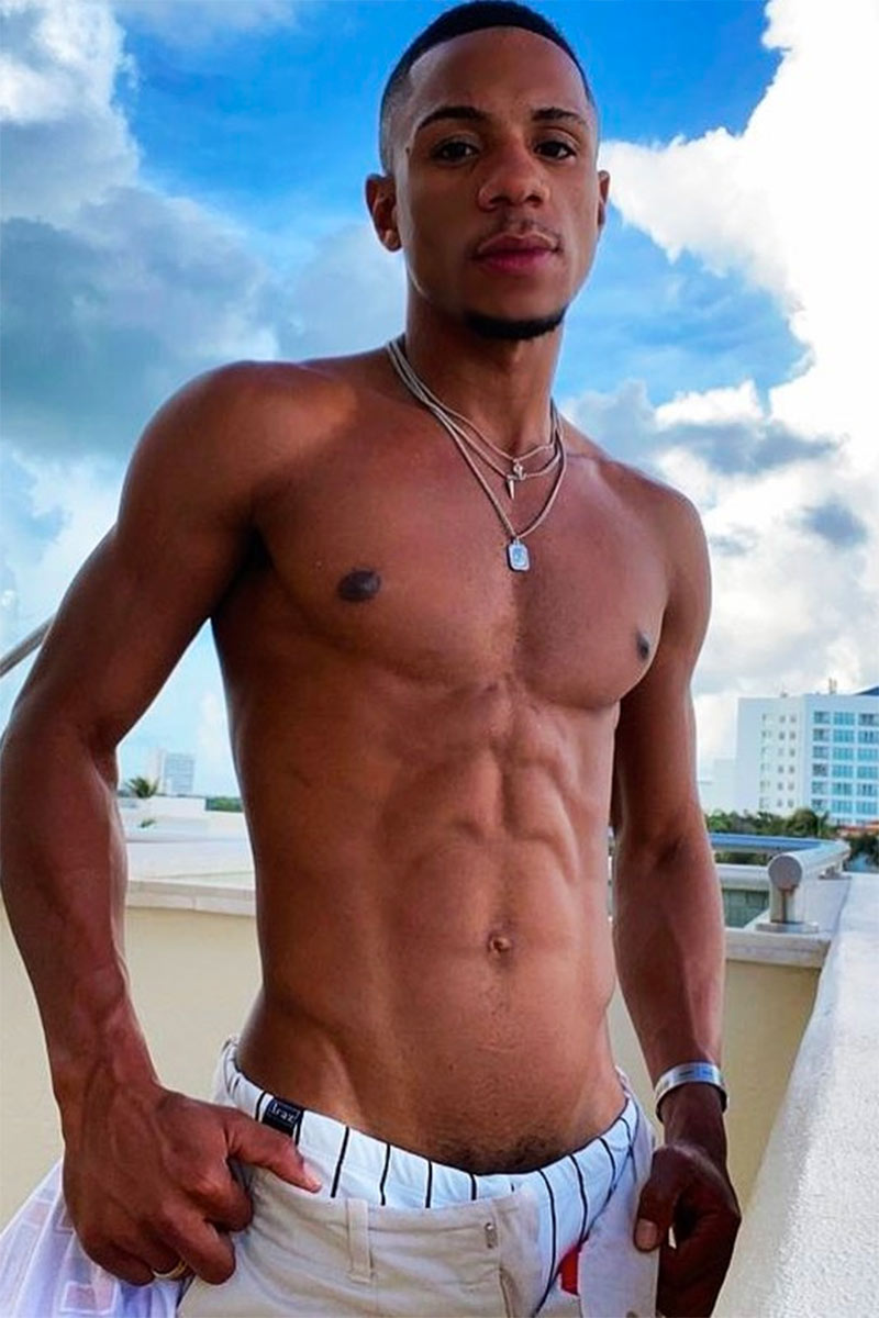Victor Oliveira performer profile