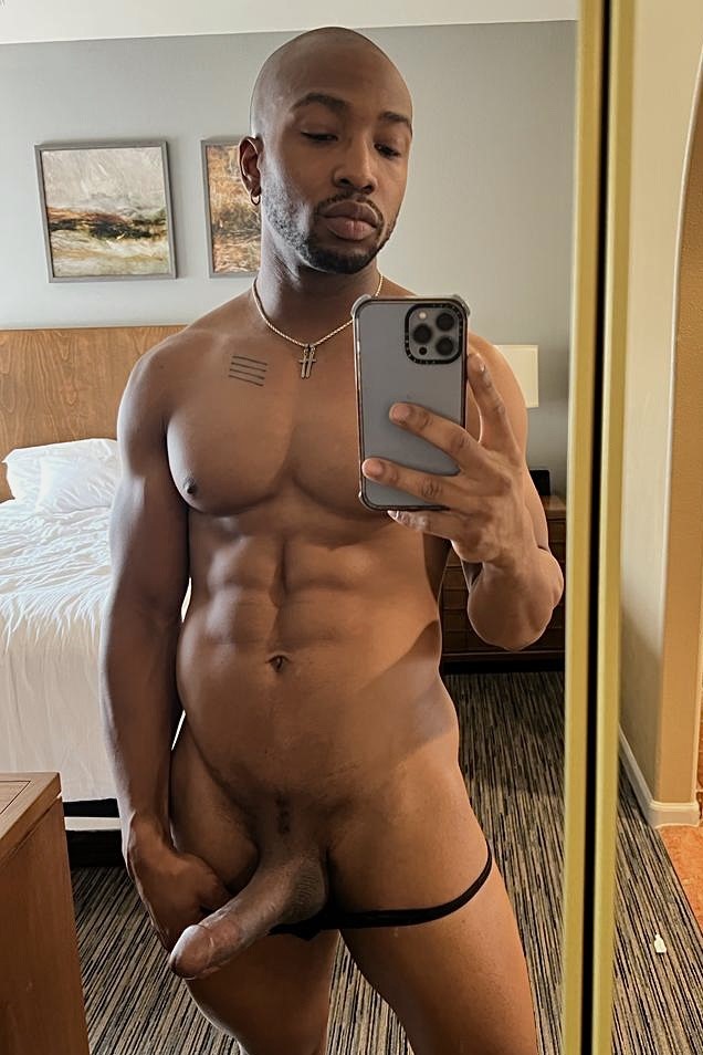 Donovan Cox performer profile