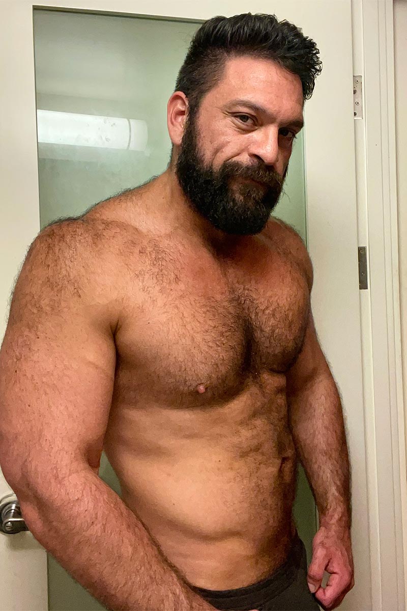 Robear Woods performer profile
