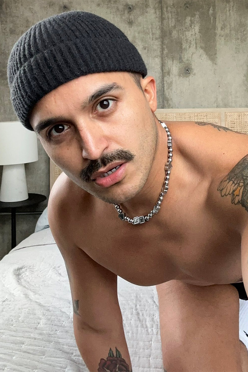 MyFaveBttm performer profile