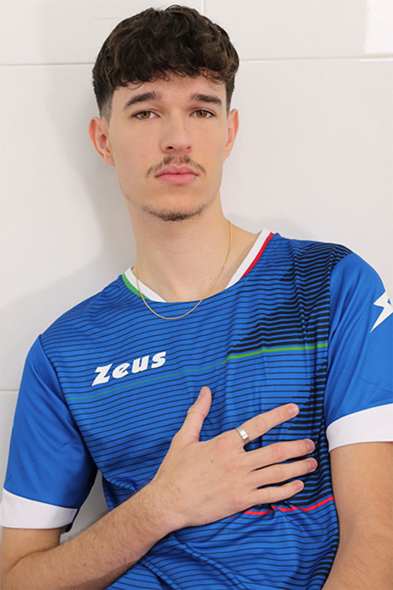 Esteban Quebert performer profile