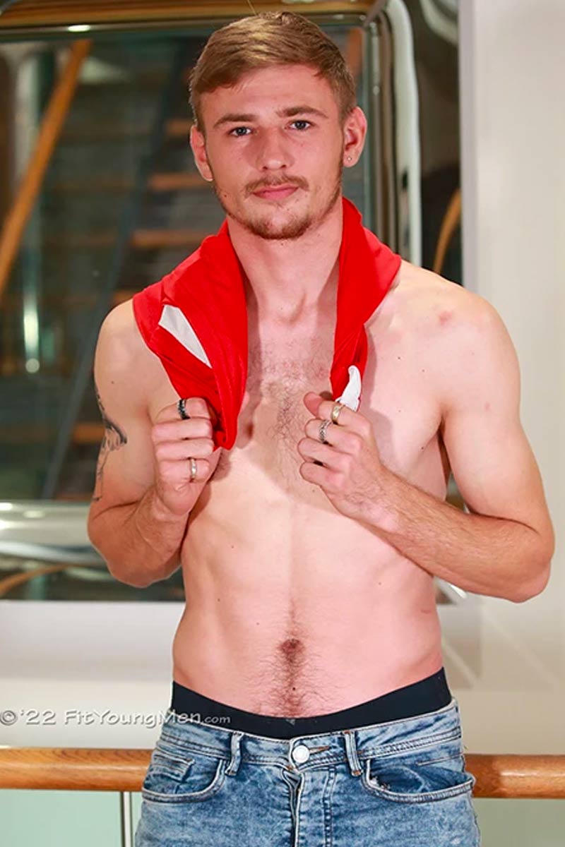 Angus Miller performer profile