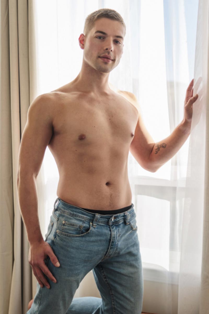 Evan Nash performer profile