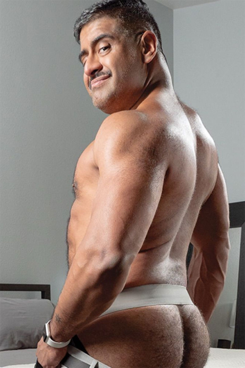 Armando Lake performer profile