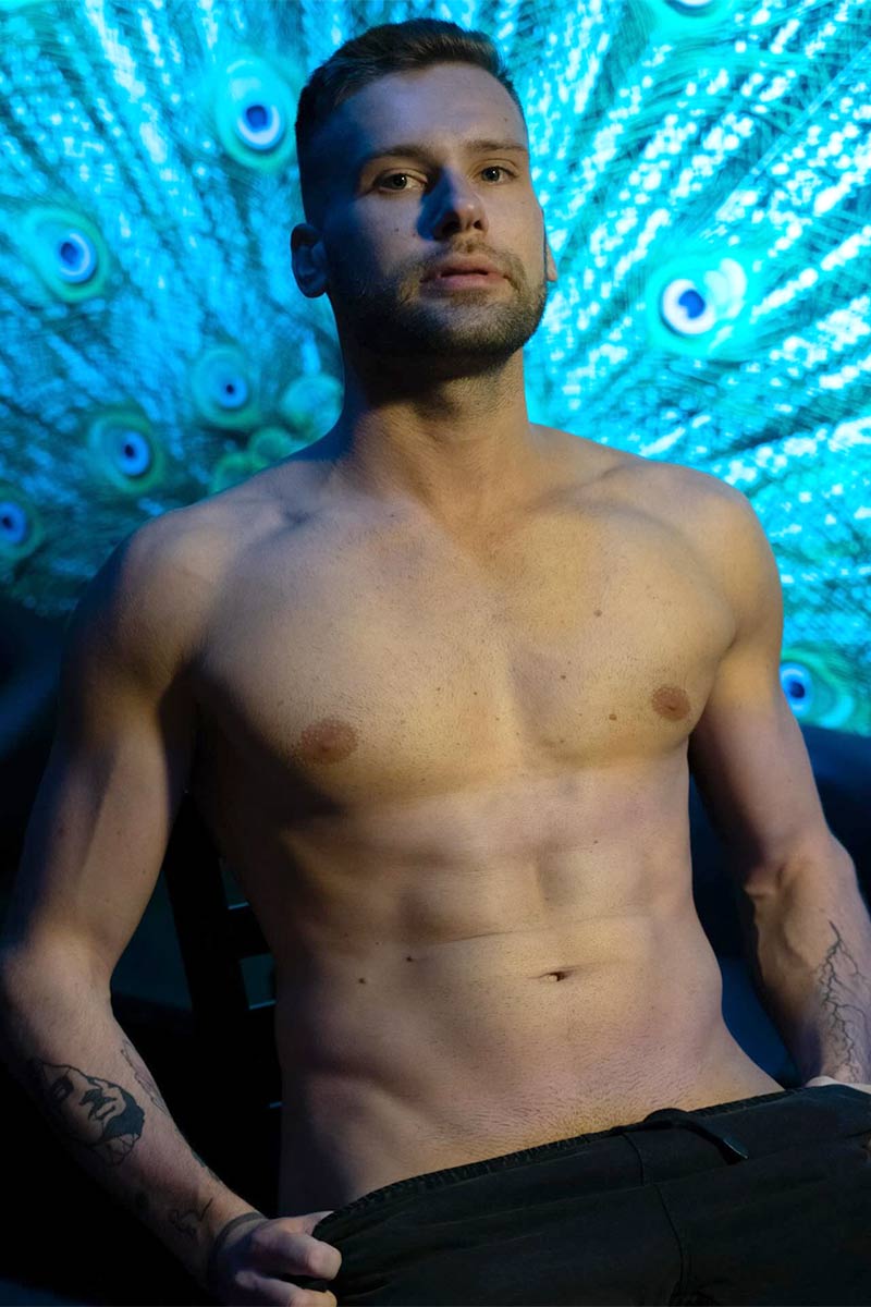 Erik Thrust performer profile