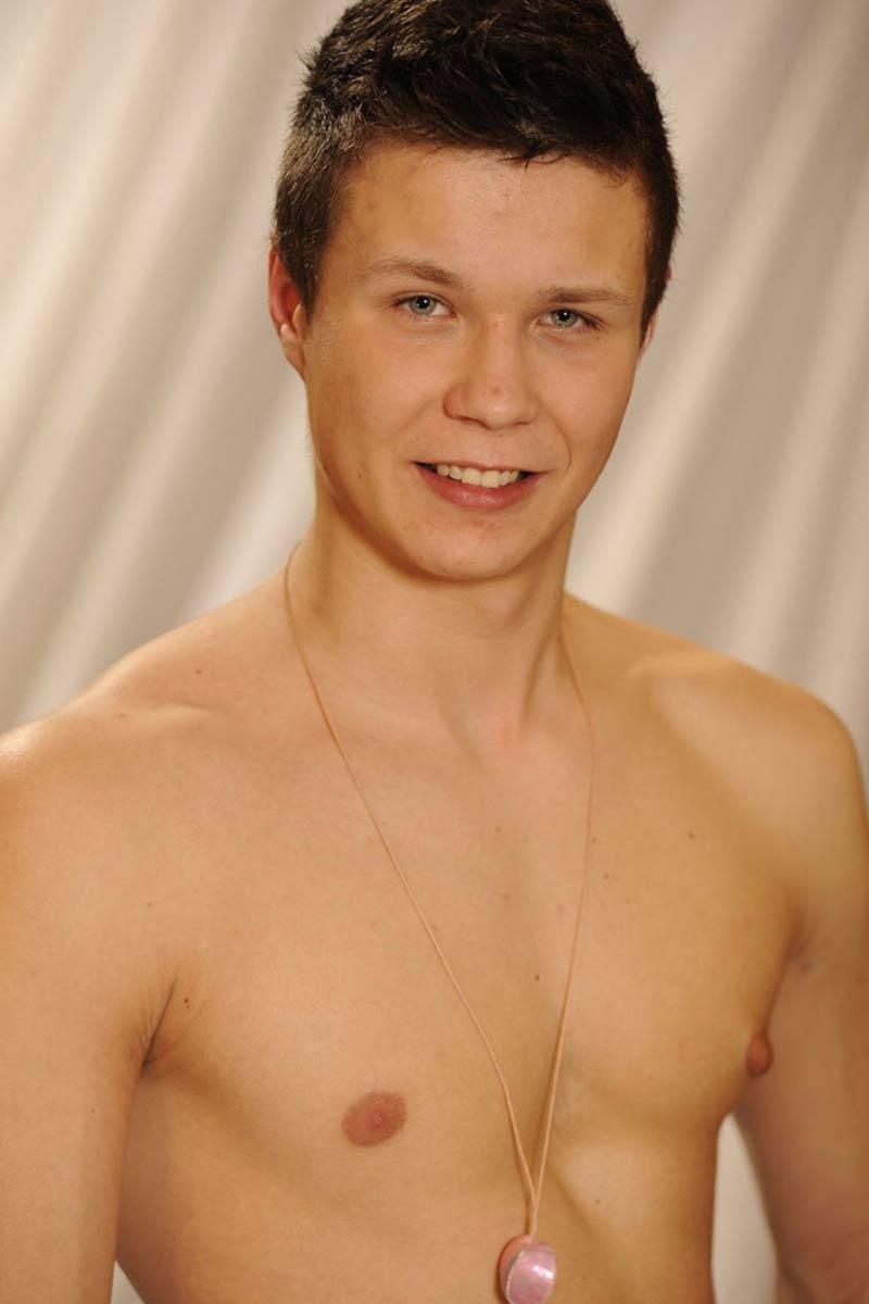 Kristof Hertz performer profile