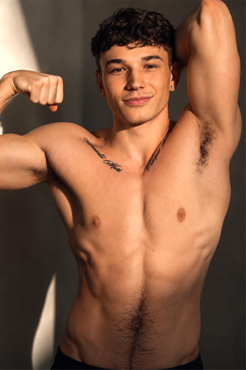 Danny Cuomo performer profile