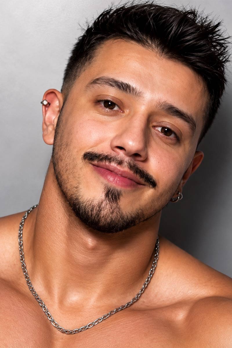 Ro D'Luna performer profile