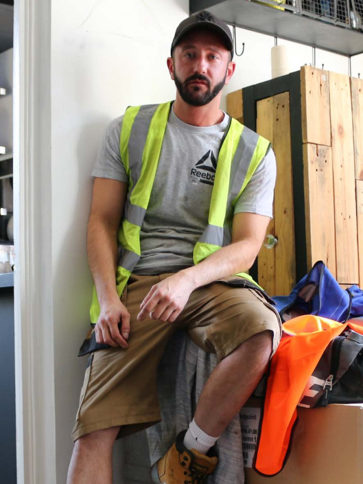 Sam Wallis performer profile