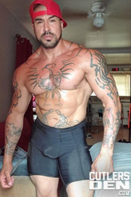 Rocky Maximo performer profile