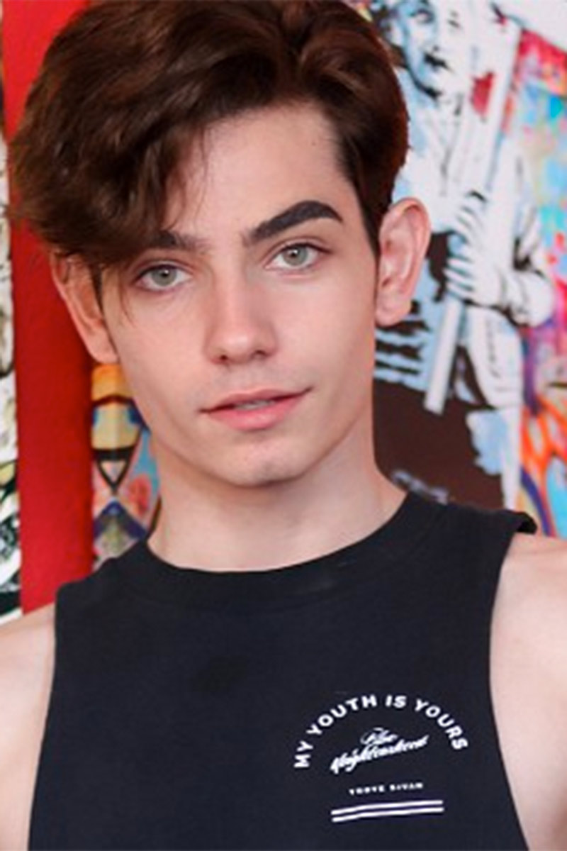 Eli Bennet performer profile