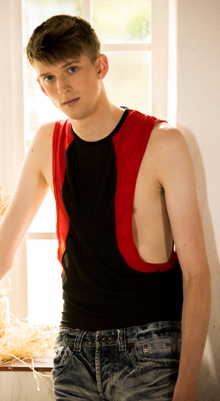 Conor Davis performer profile