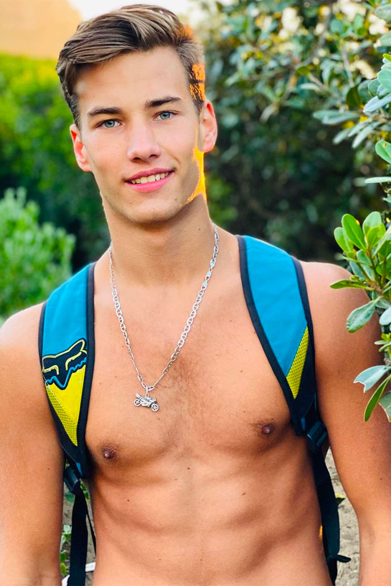 Tom Houston performer profile