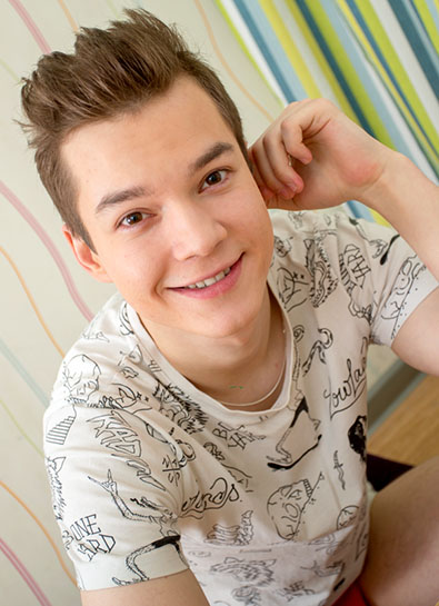 Adam Holub performer profile