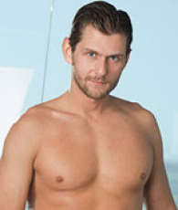 Lucas Knowles performer profile
