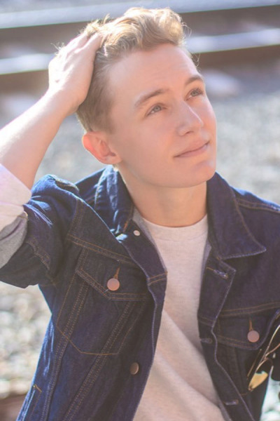 Leo Frost performer profile