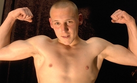 Exclusive Casting - Flexing, Jerking-off and Webcam Show