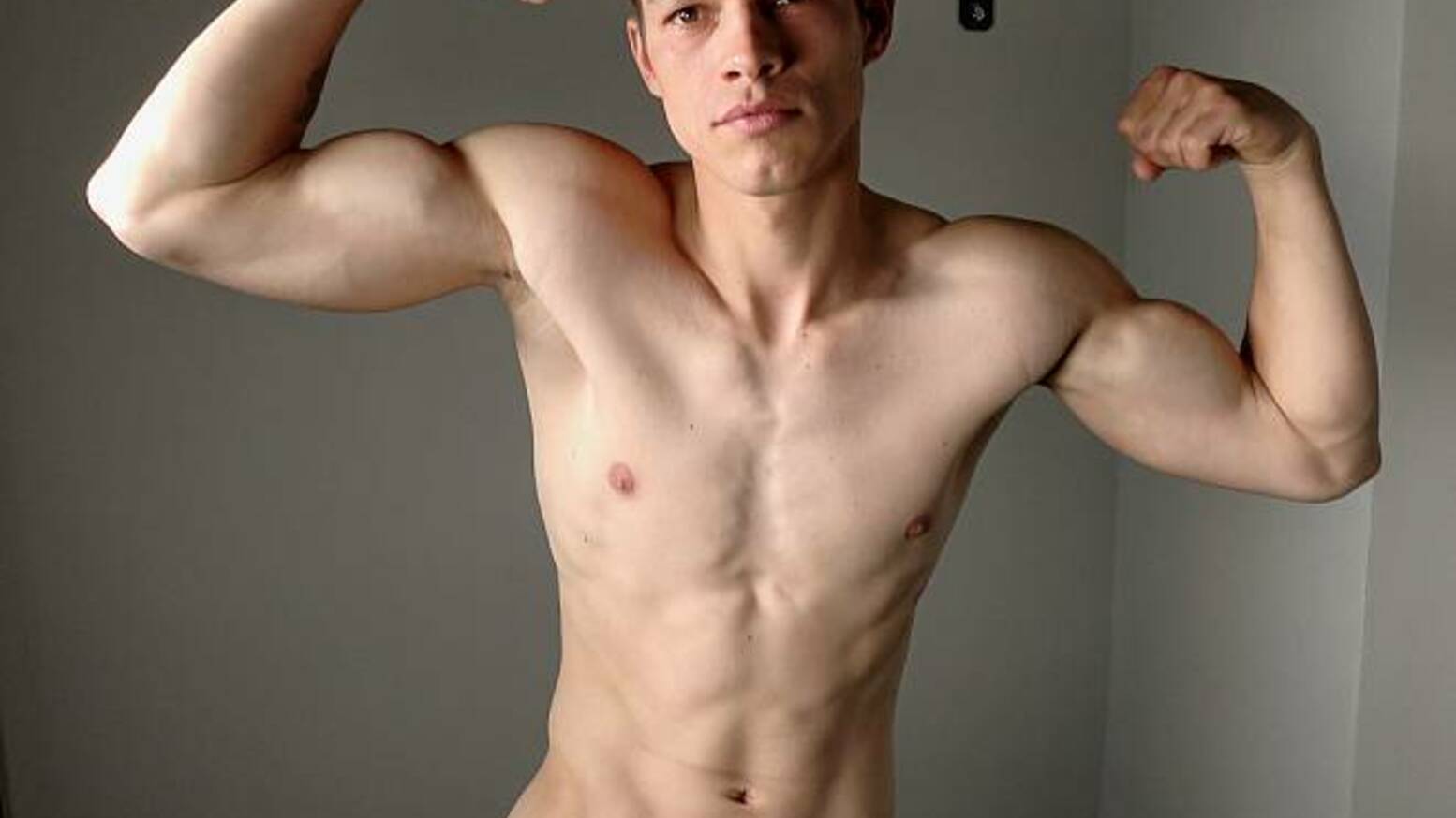 Daniel Donovan: Muscle Flex