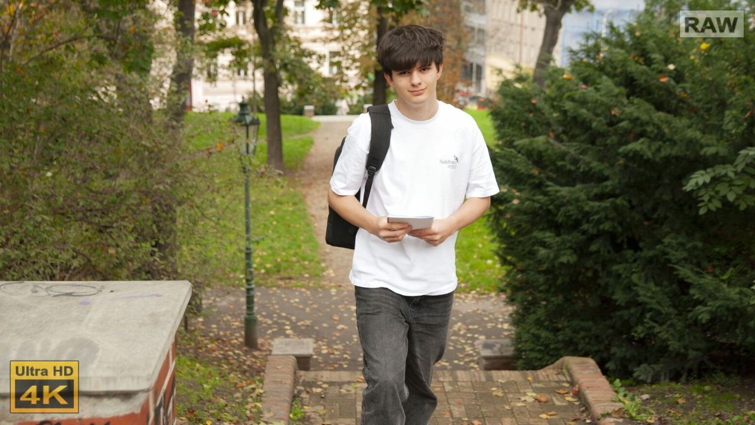 Bernie Bagel RAW: GONZO